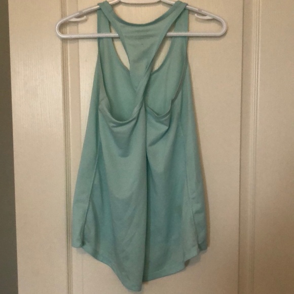 Marika Twist Back Flowy Tank - Picture 2 of 2